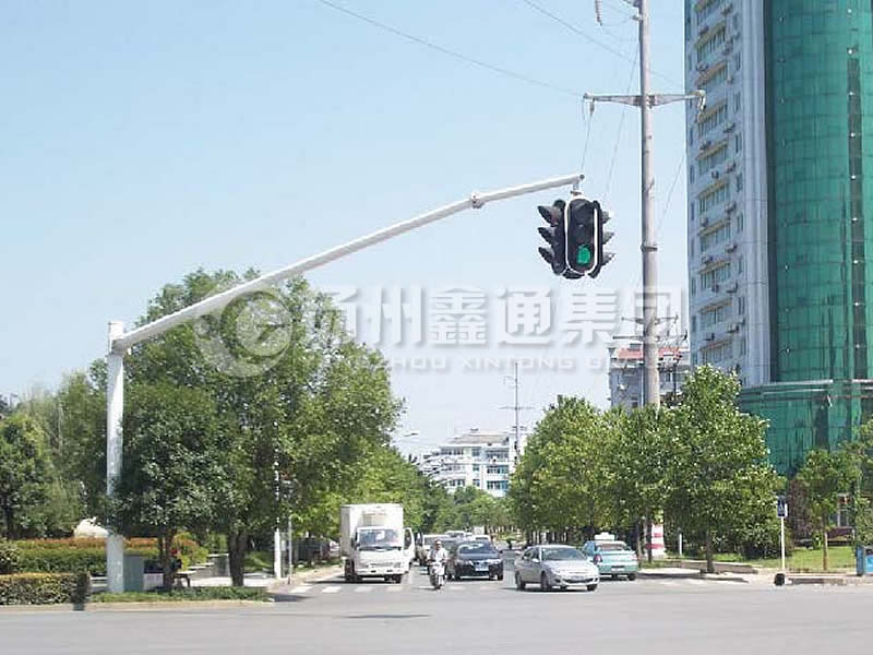 XHDG-047，吊籠式信號燈桿